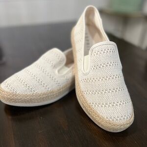 Esprit Women's Cream Slip-On Shoes. New without original box